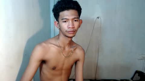 Snapshot of _rellvanxx chatting on 12/02/25, 01:33 _rellvanxx online show from 12/02/25, 01:33