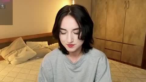 Snapshot of _reverse_gang_ chatting on 04/22/26, 04:41 LISSAPVT IS OPEN online show from 04/22/26, 04:41