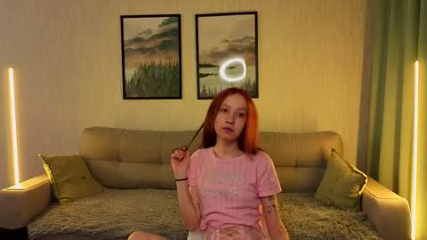 Snapshot of _reverse_gang_ chatting on 04/29/26, 07:42 LISSAPVT IS OPEN online show from 04/29/26, 07:42