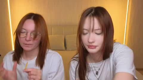 Snapshot of _reverse_gang_ chatting on 05/22/26, 04:52 LISSAPVT IS OPEN online show from 05/22/26, 04:52