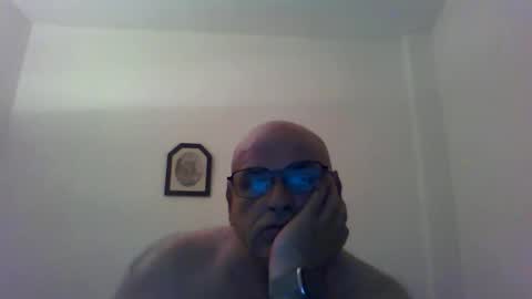 Snapshot of _reyi chatting on 05/12/26, 06:38 REY online show from 05/12/26, 06:38