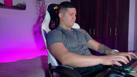 Roberto online show from 10/13/25, 10:26