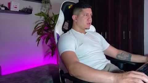 Roberto online show from 11/27/25, 06:48