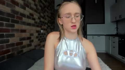 Snapshot of _ruby_kim chatting on 10/25/25, 10:45 Ruby online show from 10/25/25, 10:45