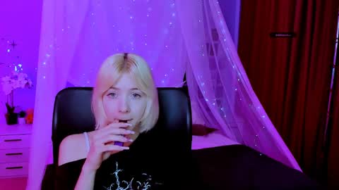 sabrina  online show from 05/06/26, 08:30