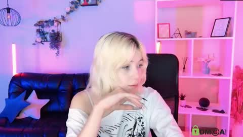 sabrina  online show from 06/05/26, 08:20