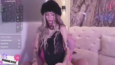 Snapshot of _sabrinaa_1 chatting on 11/05/25, 08:53 Sabrina online show from 11/05/25, 08:53