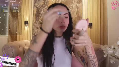 Snapshot of _sabrinaa_1 chatting on 11/16/25, 02:33 Sabrina online show from 11/16/25, 02:33