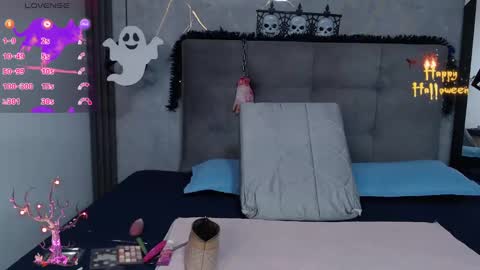 Snapshot of _samaanta_ chatting on 10/24/25, 01:07 Samanta online show from 10/24/25, 01:07