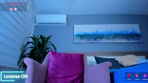 _samantagomez online show from 04/15/26, 08:09