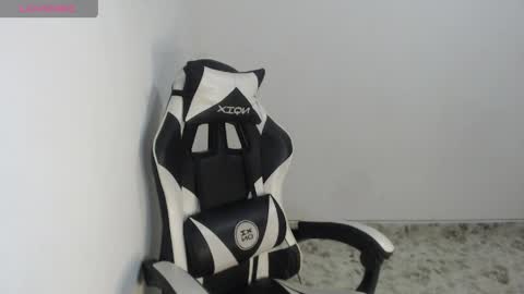 _samantha_fox19 online show from 04/01/26, 02:25