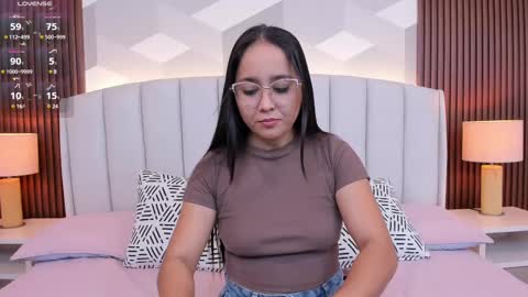 Snapshot of _sammy_fit chatting on 02/12/25, 12:33 Antonella online show from 02/12/25, 12:33