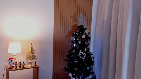 Snapshot of _samsexy_ chatting on 12/14/24, 12:33 Sam --- next stream 1 dic food and vino show . online show from 12/14/24, 12:33