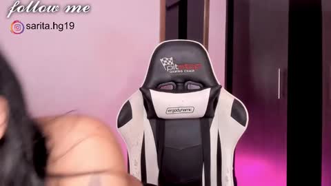 Snapshot of _sara_hernandez chatting on 01/21/25, 09:57 Sara  intagram online show from 01/21/25, 09:57