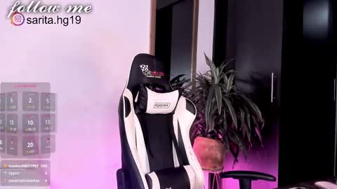 Snapshot of _sara_hernandez chatting on 02/28/25, 10:09 Sara  intagram online show from 02/28/25, 10:09