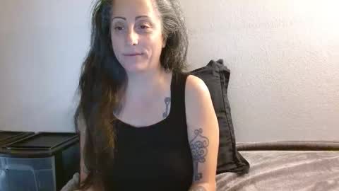 Snapshot of _sara_lynn_ chatting on 05/13/26, 10:06 Sara Lynn online show from 05/13/26, 10:06