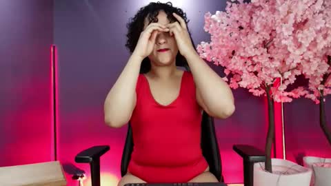 Snapshot of _sarahrose chatting on 11/15/25, 01:07 Sara online show from 11/15/25, 01:07