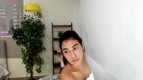 Snapshot of _sassy_girl chatting on 01/20/25, 06:21 Sassy Girl online show from 01/20/25, 06:21