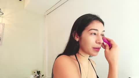 Snapshot of _sassy_girl chatting on 09/18/25, 06:21 Sassy Girl online show from 09/18/25, 06:21