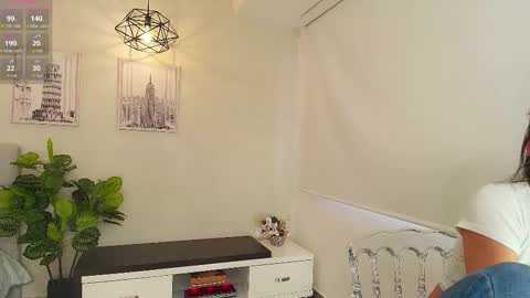 Snapshot of _sassy_girl chatting on 09/25/25, 06:11 Sassy Girl online show from 09/25/25, 06:11