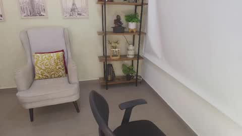 Snapshot of _sassy_girl chatting on 04/18/26, 11:14 Sassy Girl online show from 04/18/26, 11:14