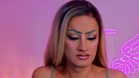 Scarlett online show from 10/22/25, 07:41