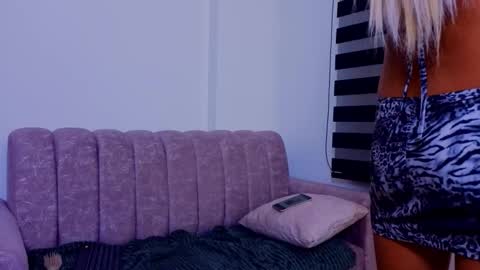 Scarlett online show from 12/03/25, 05:48