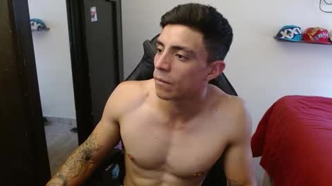 Snapshot of _schnnneider_ chatting on 11/15/25, 06:48 SCHNEIDER online show from 11/15/25, 06:48