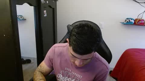 Snapshot of _schnnneider_ chatting on 11/16/25, 06:13 SCHNEIDER online show from 11/16/25, 06:13