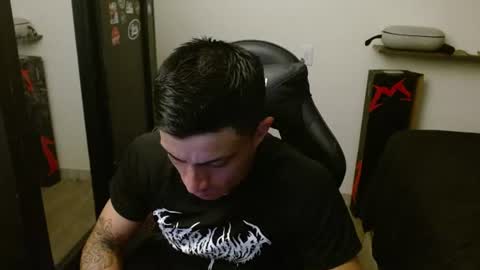 Snapshot of _schnnneider_ chatting on 06/24/26, 01:26 SCHNEIDER online show from 06/24/26, 01:26
