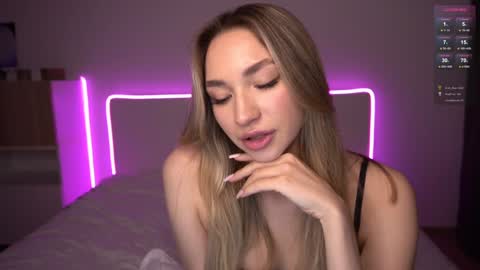 Snapshot of _secretdesire chatting on 01/30/25, 11:24 Kat online show from 01/30/25, 11:24