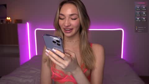 Snapshot of _secretdesire chatting on 01/31/25, 09:59 Kat online show from 01/31/25, 09:59