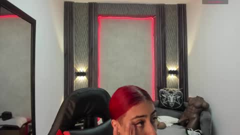 Selene online show from 02/10/25, 02:48