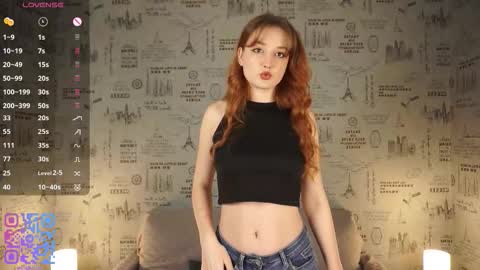 Snapshot of _sensual_vi_ chatting on 10/21/25, 03:46 Amelie online show from 10/21/25, 03:46