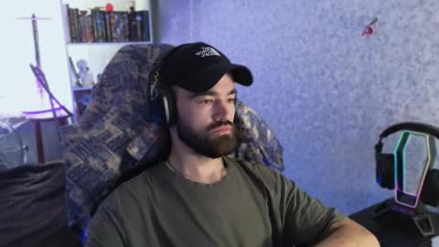 Ask me online show from 09/22/25, 06:15