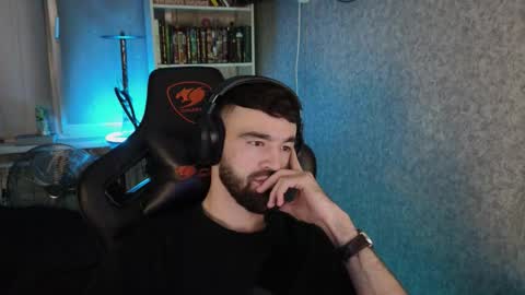 Ask me online show from 10/06/25, 11:35