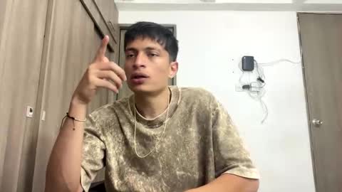 Snapshot of _sexy_jack chatting on 06/05/26, 10:37 Juan Pablo-independent model online show from 06/05/26, 10:37