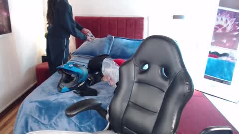 _sharlotte777 online show from 02/22/25, 12:51