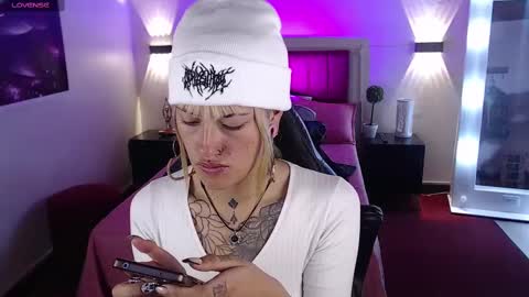 _sharlotte777 online show from 03/11/25, 01:01