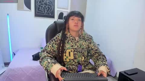 _sharlotte777 online show from 11/22/25, 02:27