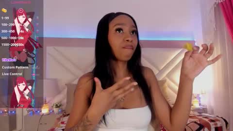 Snapshot of _shayra_ chatting on 02/19/26, 03:08 Shayra online show from 02/19/26, 03:08