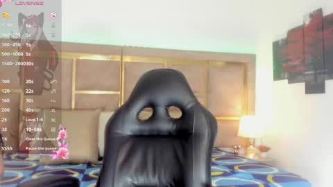 Snapshot of _shirleyy_ chatting on 04/30/26, 07:09 Shirley online show from 04/30/26, 07:09