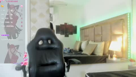 Snapshot of _shirleyy_ chatting on 05/20/26, 06:47 Shirley online show from 05/20/26, 06:47