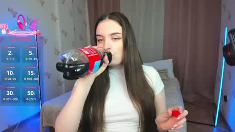 Snapshot of _shy_jenny_ chatting on 06/17/26, 12:46 Shy Jenny online show from 06/17/26, 12:46
