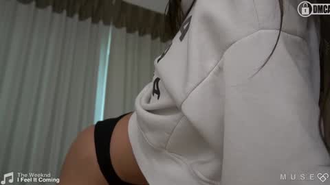 Snapshot of _sirine_ chatting on 12/21/24, 01:58 Marinette online show from 12/21/24, 01:58