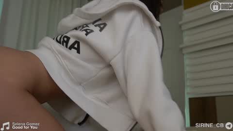 Snapshot of _sirine_ chatting on 12/21/24, 05:03 Marinette online show from 12/21/24, 05:03