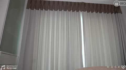 Snapshot of _sirine_ chatting on 01/23/25, 06:49 Marinette online show from 01/23/25, 06:49