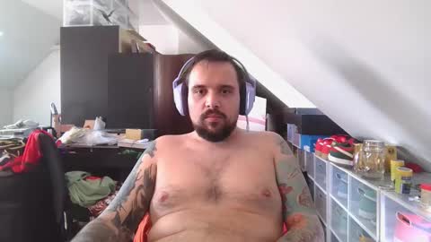 Snapshot of _smiley_bear27 chatting on 11/09/25, 05:06 _smiley_bear27 online show from 11/09/25, 05:06