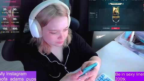 Snapshot of _sofia_adam_ chatting on 05/21/26, 11:06 pups online show from 05/21/26, 11:06