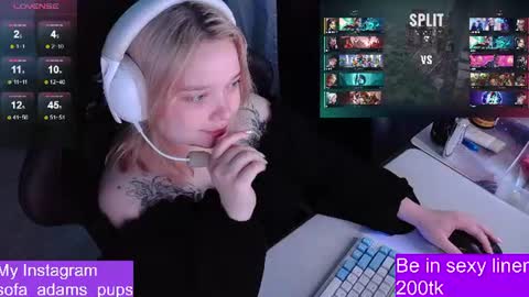Snapshot of _sofia_adam_ chatting on 06/12/26, 05:39 pups online show from 06/12/26, 05:39